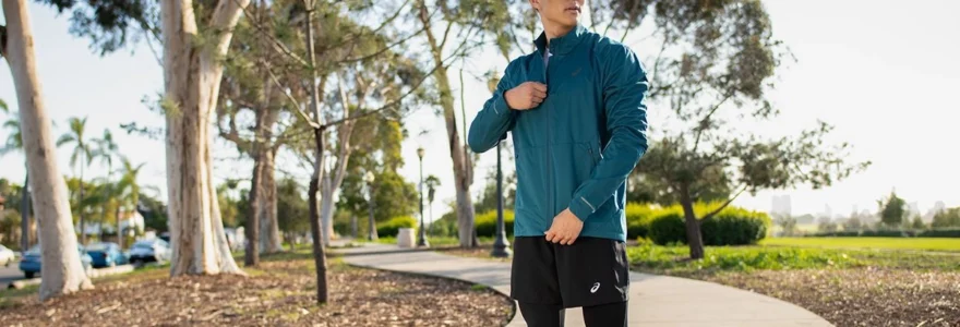 @les vestes impermeables Asics