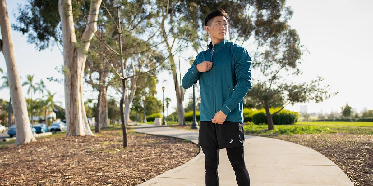 @les vestes impermeables Asics